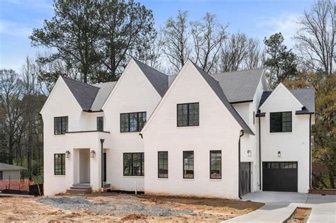 312 meadow dr, alpharetta, ga 30009  The 2,400 Square Feet single family home is a 4 beds, 2 baths property